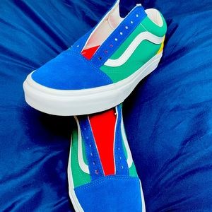 Like New Multicolored Vans Mens 9 (No shoestrings)